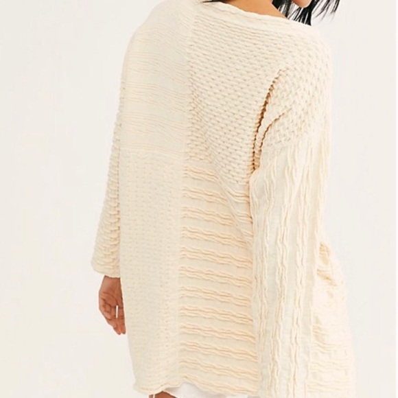 Free People Extra Textured Crème Pull Over Sweater Women’s Size Small New - Picture 3 of 12